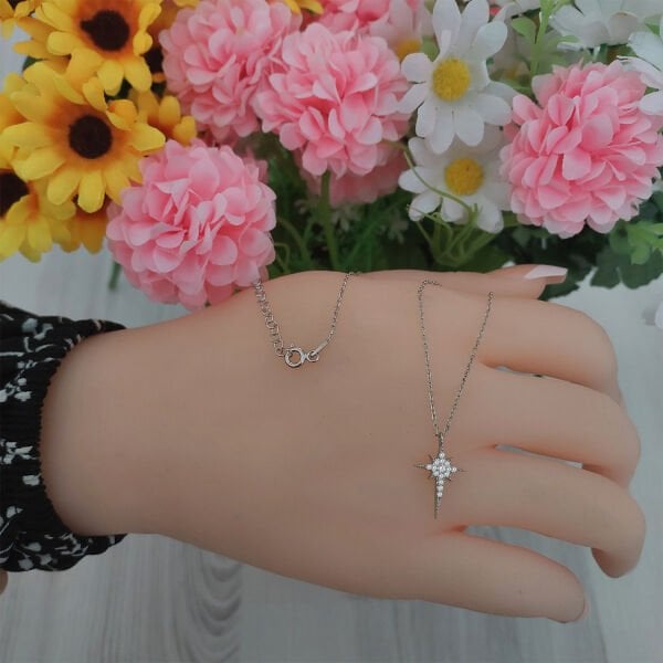 Gümüş Taşlı Kutup Yıldızı Kolye