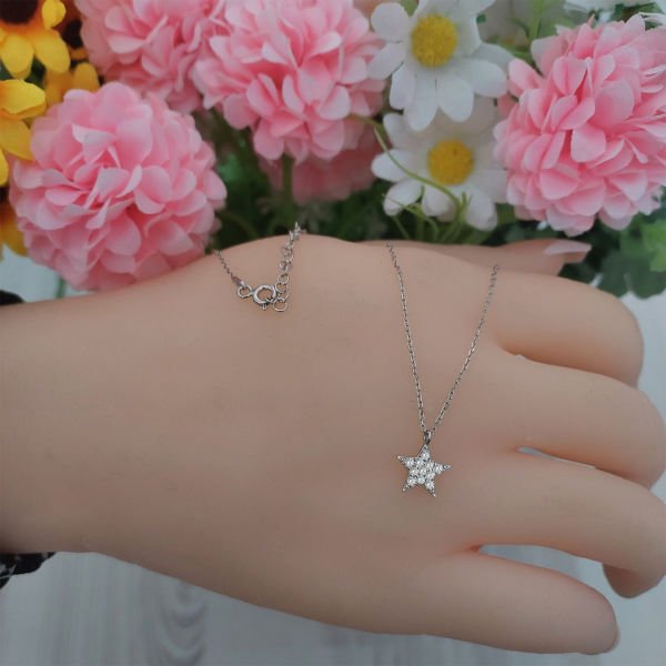Gümüş Taşlı Minik Yıldız Kolye