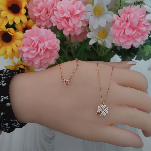 Gümüş Yonca Kolye