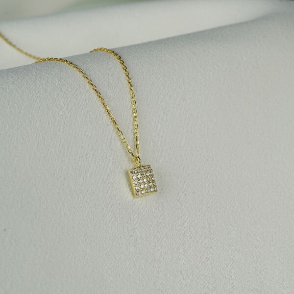 Gümüş Taşlı Minik Kolye