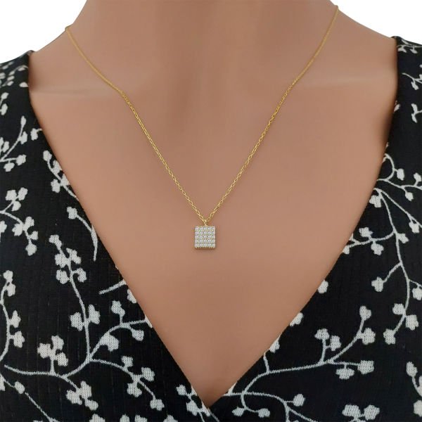 Gümüş Taşlı Minik Kolye