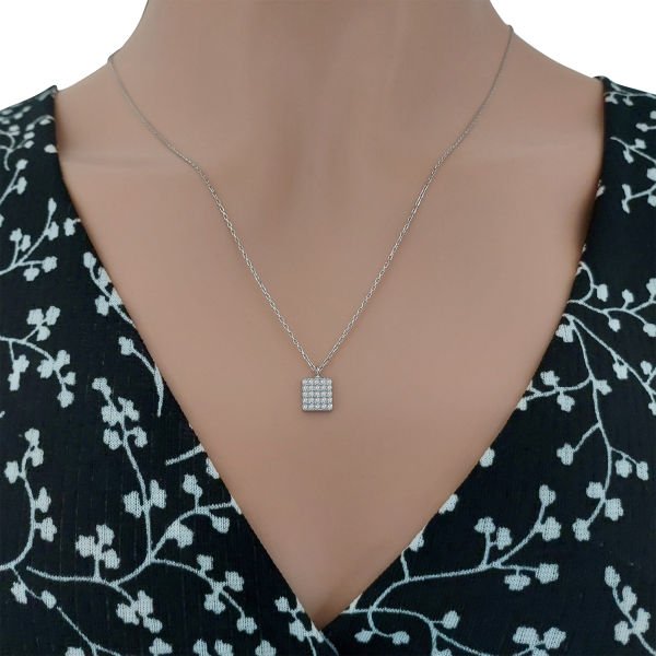 Gümüş Taşlı Minik Kolye