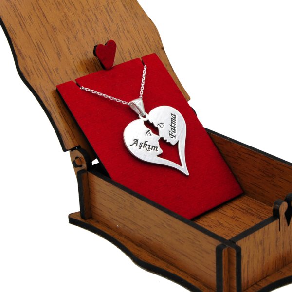 Gümüş Kalpli Göz Göze İsimli Kolye