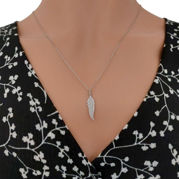 Gümüş Yaprak Kolye