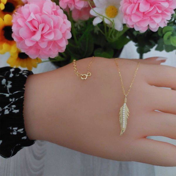 Gümüş Yaprak Kolye