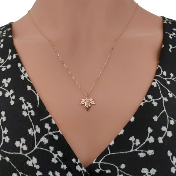 Gümüş Çınar Yaprağı Kolye