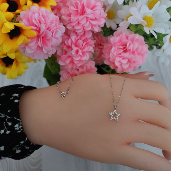 Gümüş Taşlı Yıldız Kolye