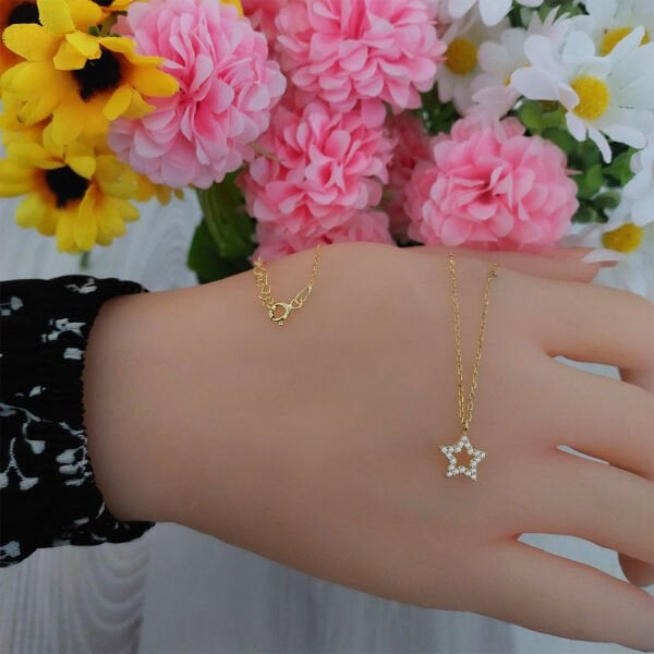 Gümüş Taşlı Yıldız Kolye