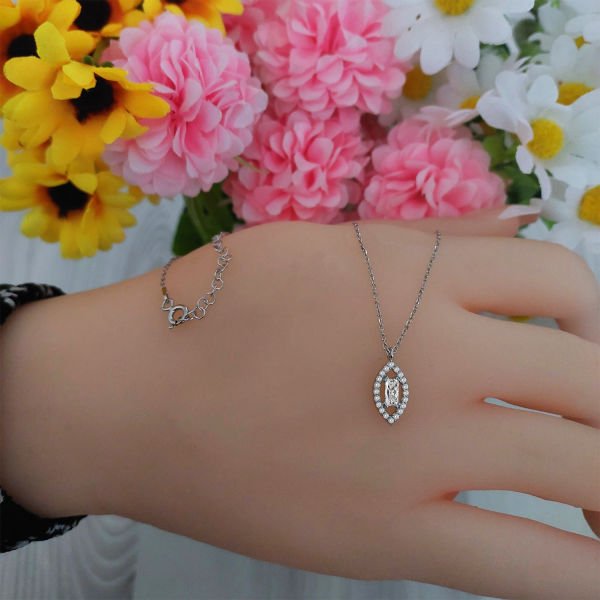 Gümüş Taşlı Baget Kolye