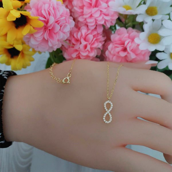 Gümüş Taşlı Sonsuzluk Kolye