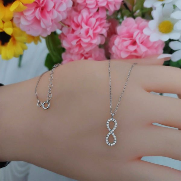 Gümüş Taşlı Sonsuzluk Kolye