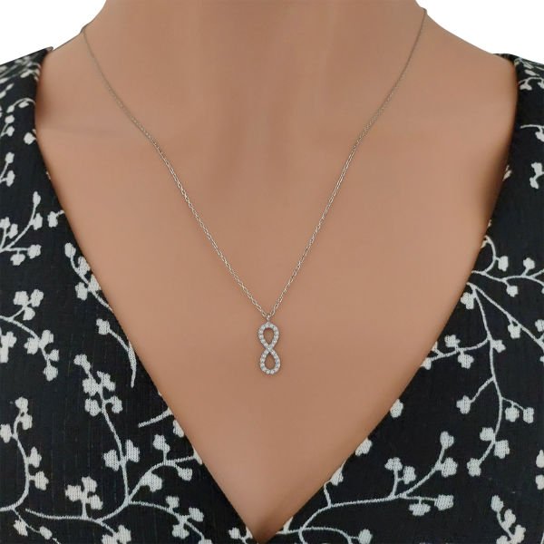 Gümüş Taşlı Sonsuzluk Kolye