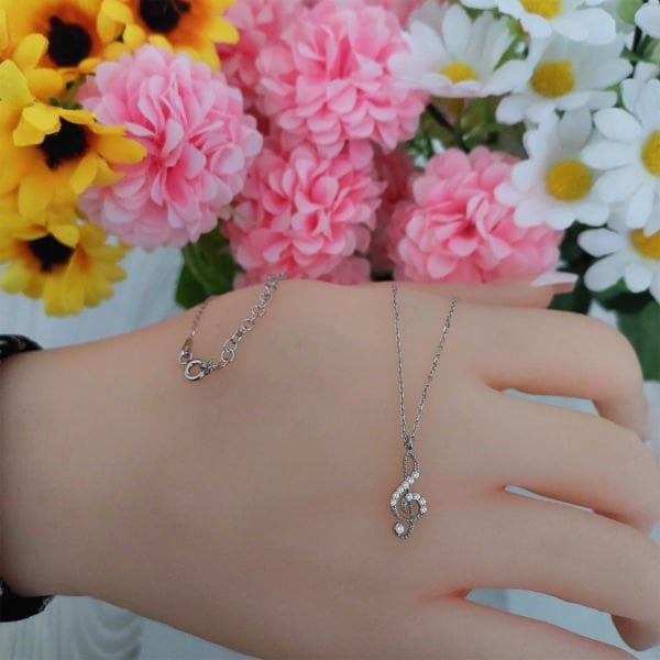 Gümüş Sol Anahtarı Kolye