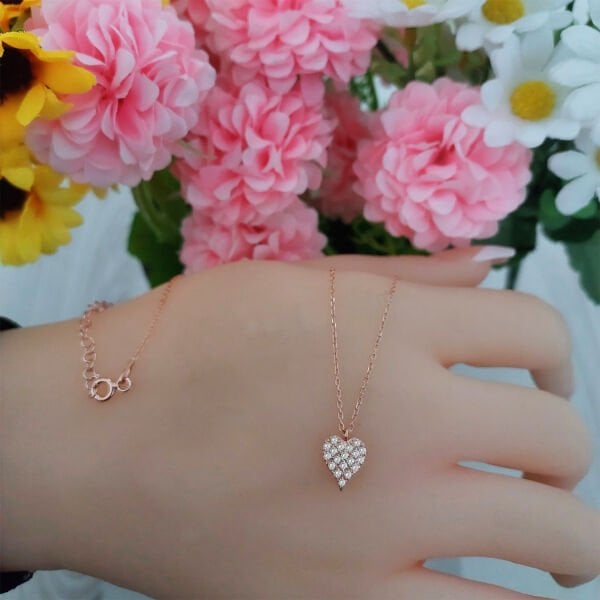 Gümüş Minik Kalpli Kolye