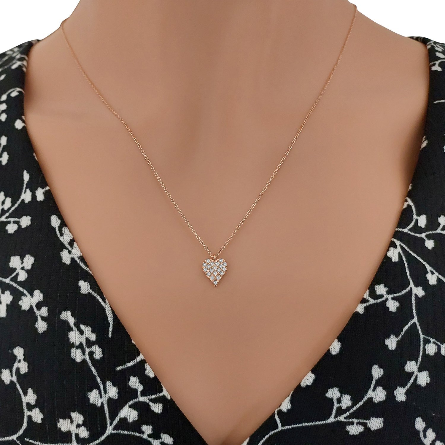 Gümüş Minik Kalpli Kolye