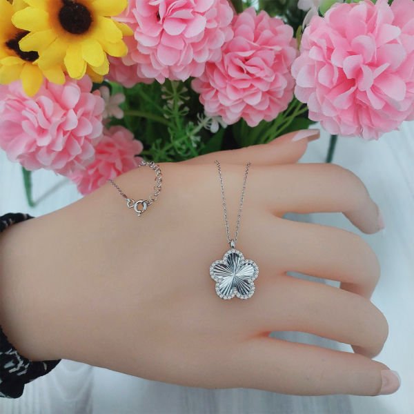 Gümüş Taşlı Kalemli Papatya Kolye