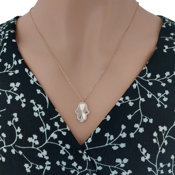 Gümüş Taşlı Kalemli El Figürlü Kolye