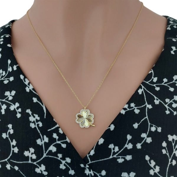 Gümüş Taşlı Yonca Kolye