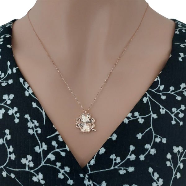 Gümüş Kalemli Yonca Kolye