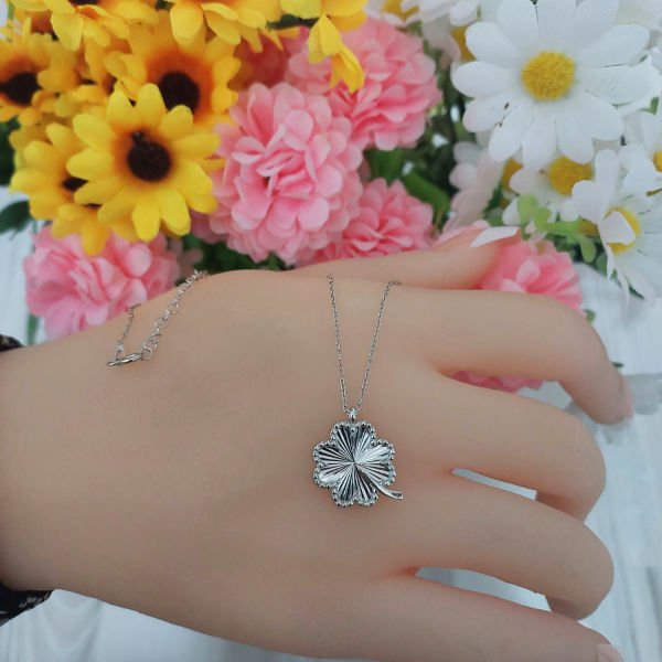 Gümüş Kalemli Yonca Kolye