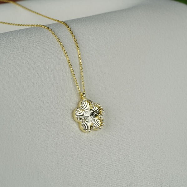 Gümüş Kalemli Yonca Kolye