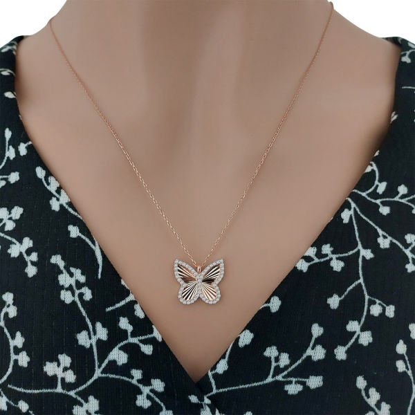 Gümüş Taşlı Kalemli Kelebek Kolye