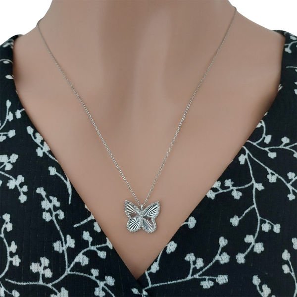 Gümüş Kalemli Kelebek Kolye