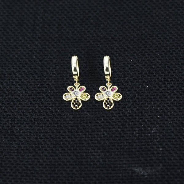 Gümüş Taşlı Papatya Küpe