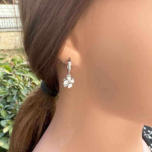 Gümüş Yonca Küpe