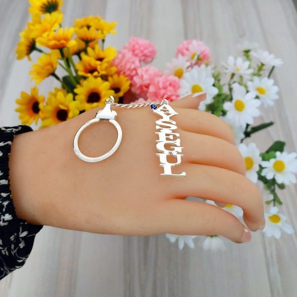 Gümüş Kişiye Özel Nazarlı Oymalı İsimli Anahtarlık