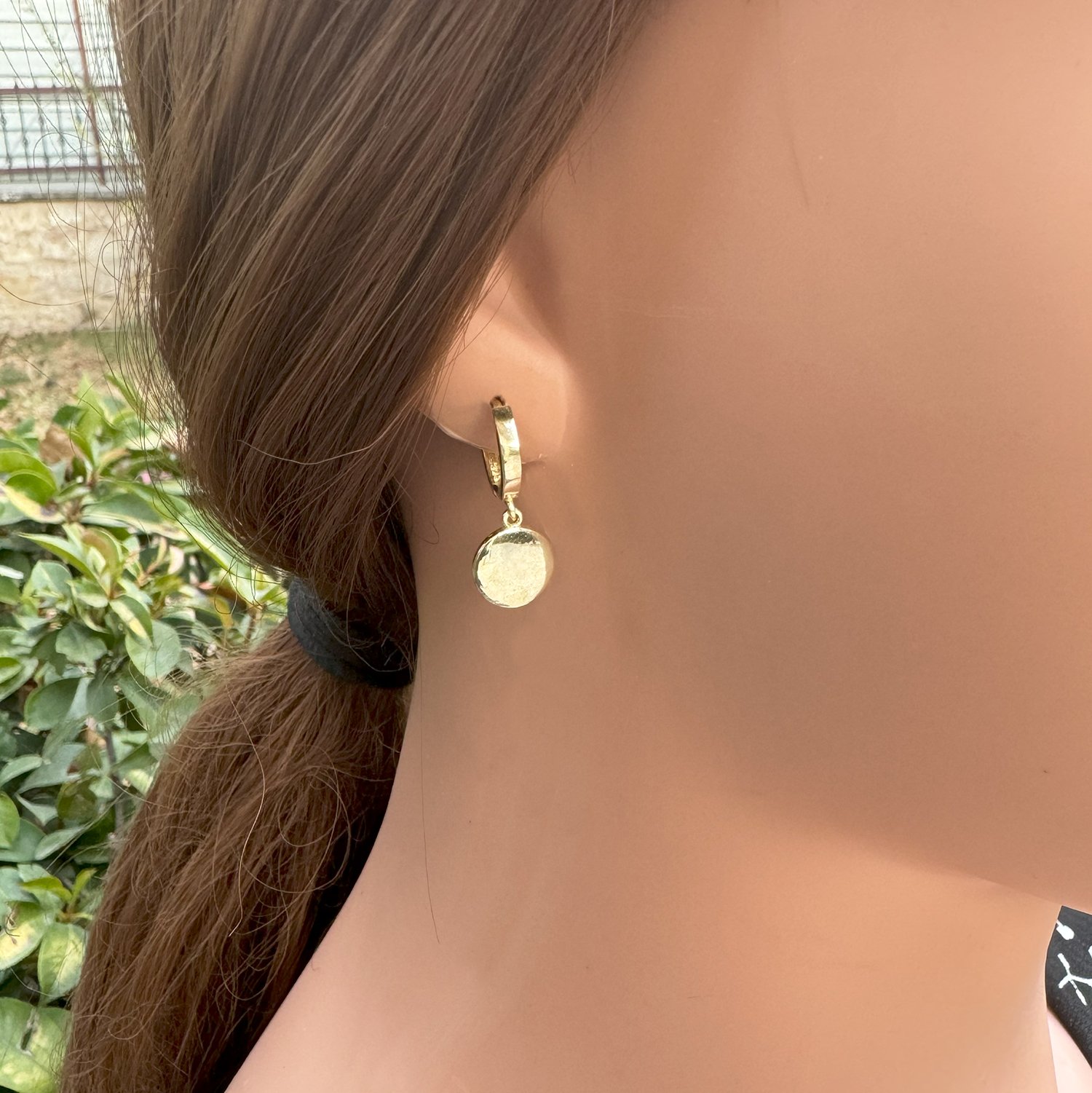 Gümüş Yuvarlak Minik Pul Sallantılı Küpe