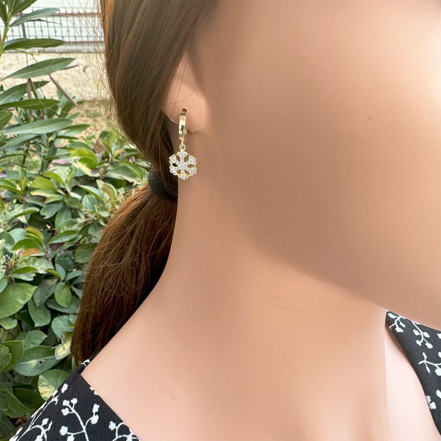 Gümüş Kar Tanesi Sallantılı Küpe