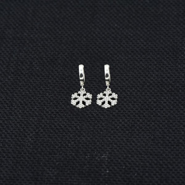 Gümüş Kar Tanesi Sallantılı Küpe