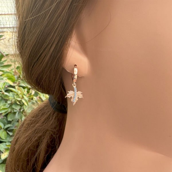 Gümüş Taşlı Çınar Yaprağı Sallantılı Küpe