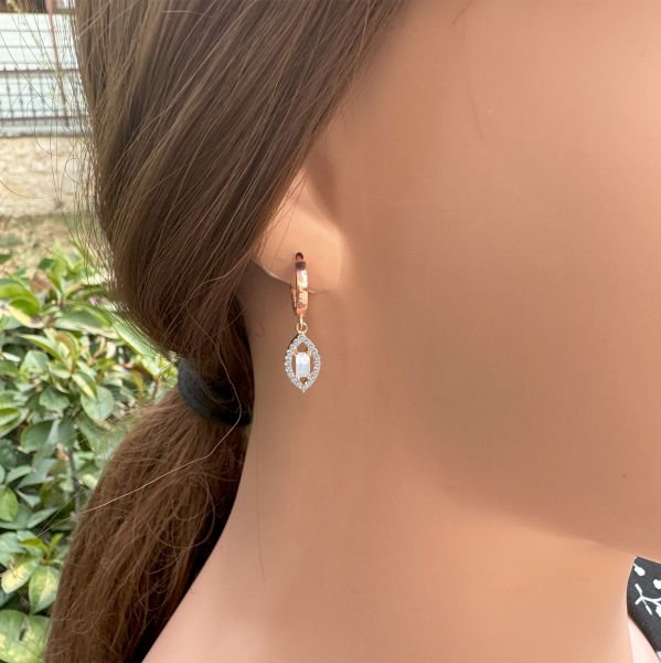 Gümüş Taşlı Baget Küpe