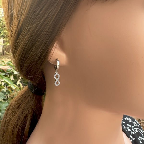 Gümüş Sonsuzluk Sallantılı Küpe