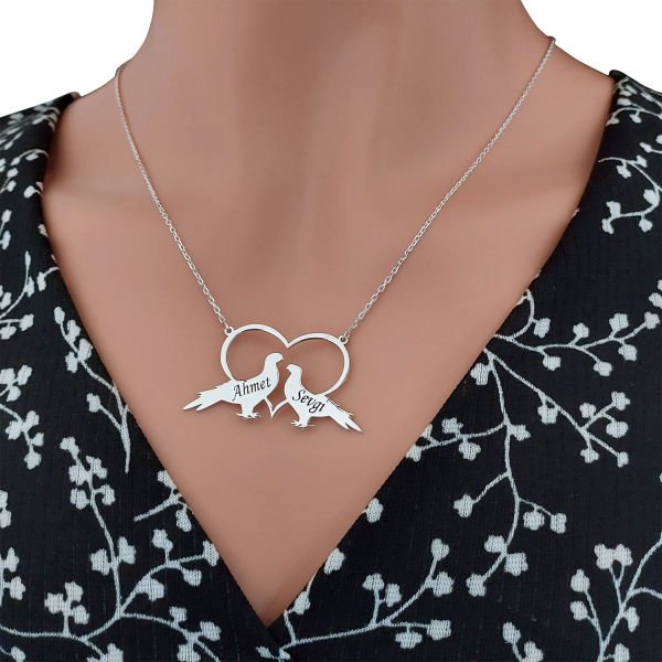 Gümüş Kalpli Kuş Tasarımlı İsimli Kolye