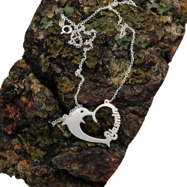 Gümüş Kalpli Yunus Balık Tasarımlı İsimli Kolye