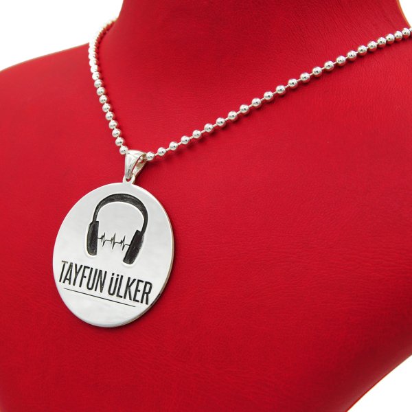 Gümüş Yuvarlak Plaka İsimli Kolye