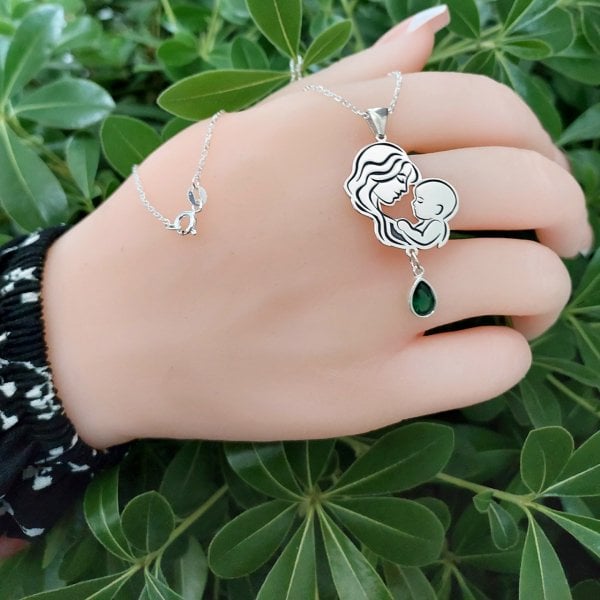 Gümüş Anneler Gününe Özel Anne Bebek Kolyesi