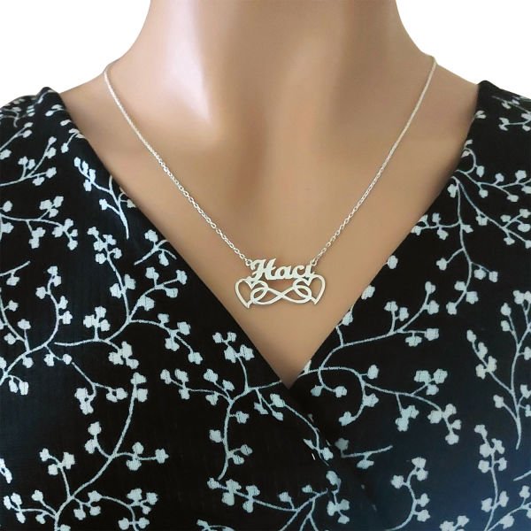 Gümüş Altı Kalpli Sonsuzluk Desenli İsimli Kolye