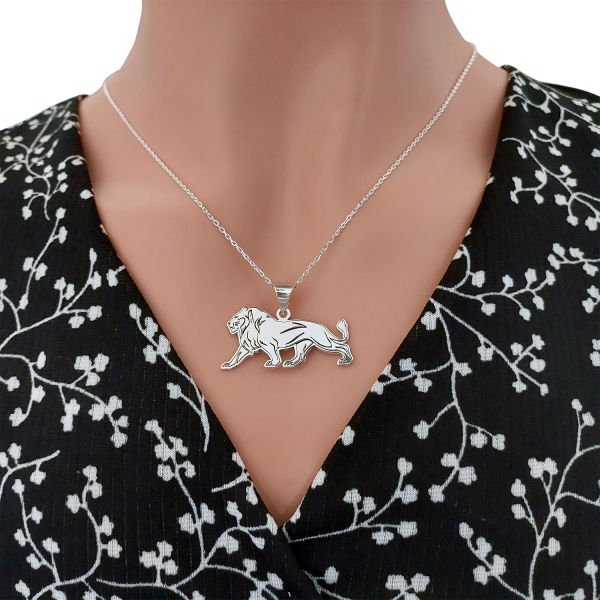 Gümüş Aslan Figürlü Kolye