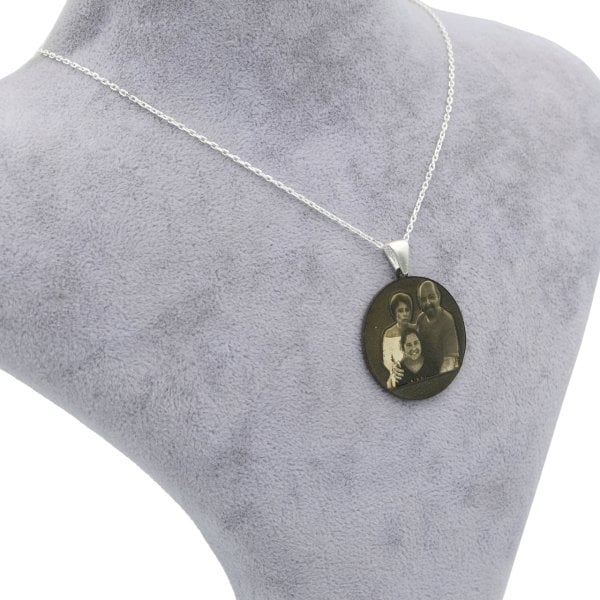 Gümüş Lazer Tarama Resimli Kolye