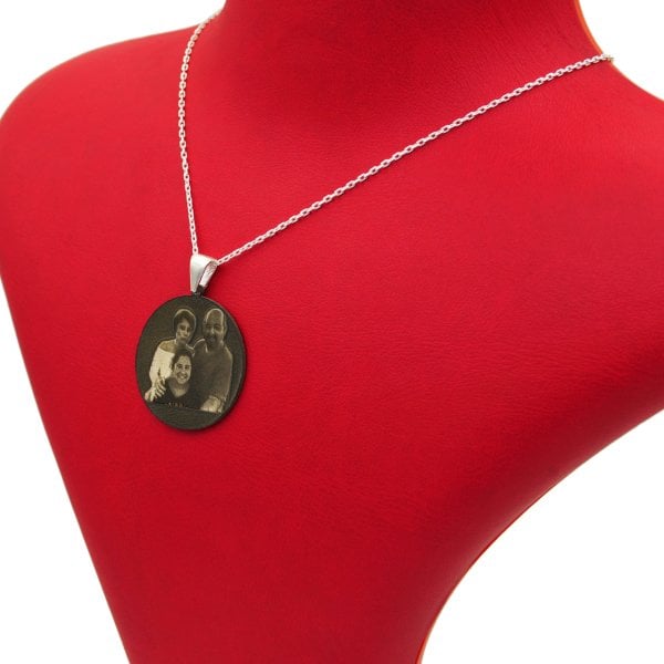 Gümüş Lazer Tarama Resimli Kolye