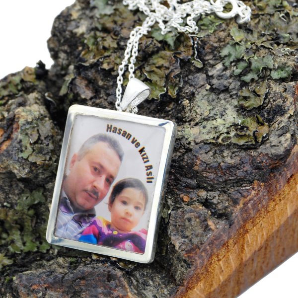 Gümüş Özel Tasarım Kare Plaka Resimli Kolye