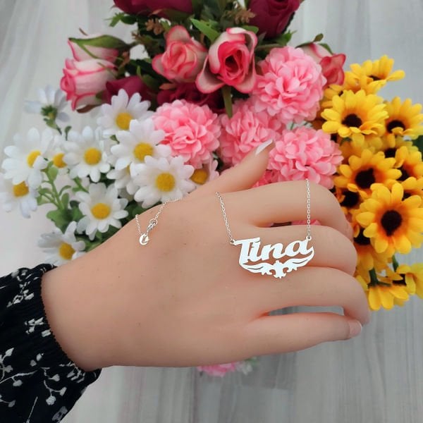 Gümüş Özel Tasarım Altı Lale Desenli İsimli Kolye