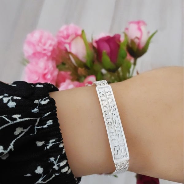 Gümüş Plaka Kalpli Bayan İsimli Bileklik