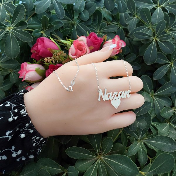 Gümüş Altı Kalpli İsimli Kolye