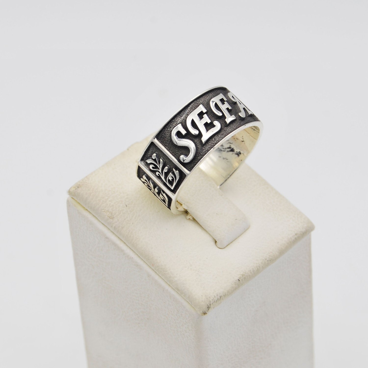 Gümüş Kişiye Özel Tasarım İsimli Yüzük