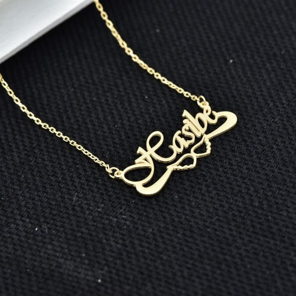 Gümüş Altı Melek Kanatlı Feriha Desenli İsimli Kolye